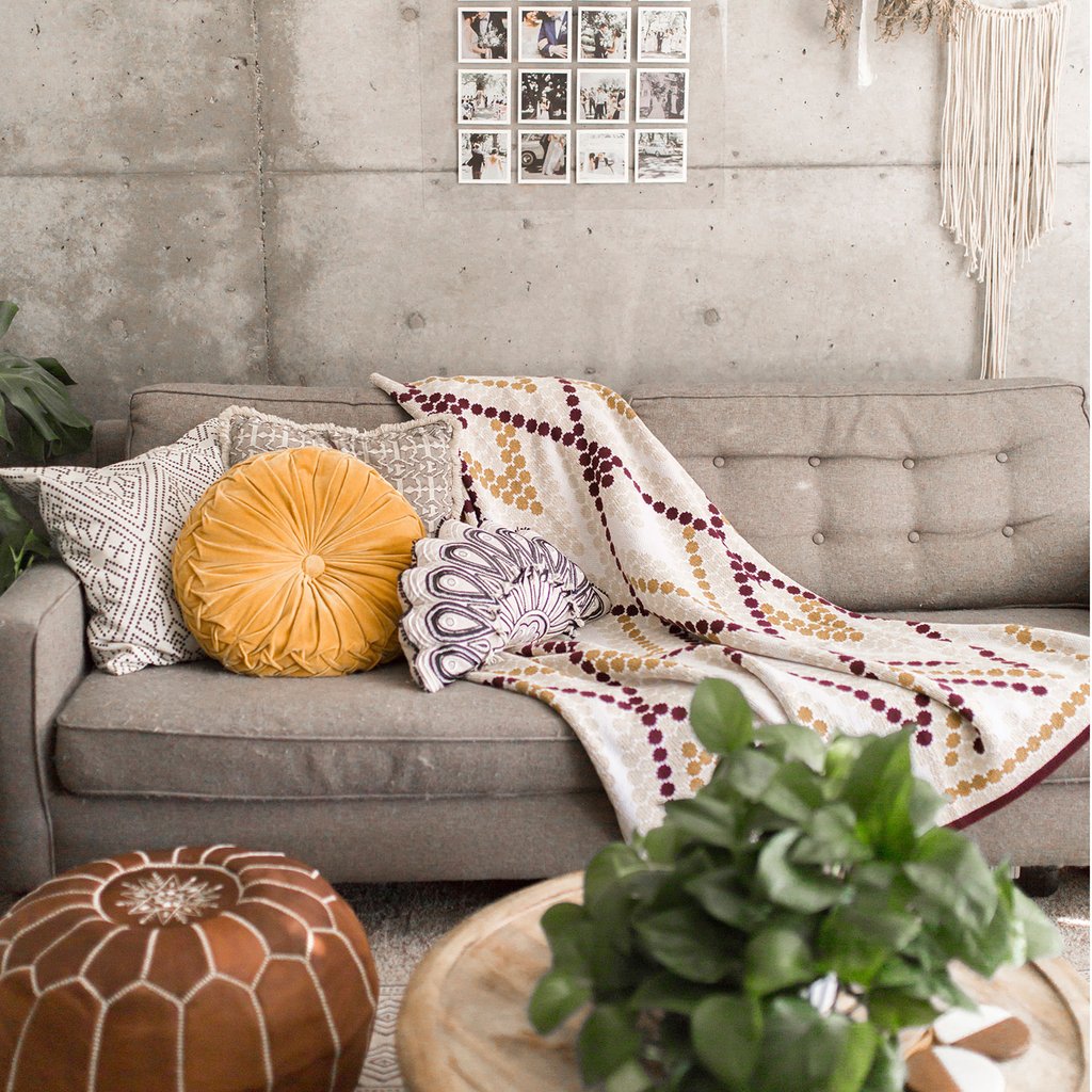 Ujpalota Throw Blanket