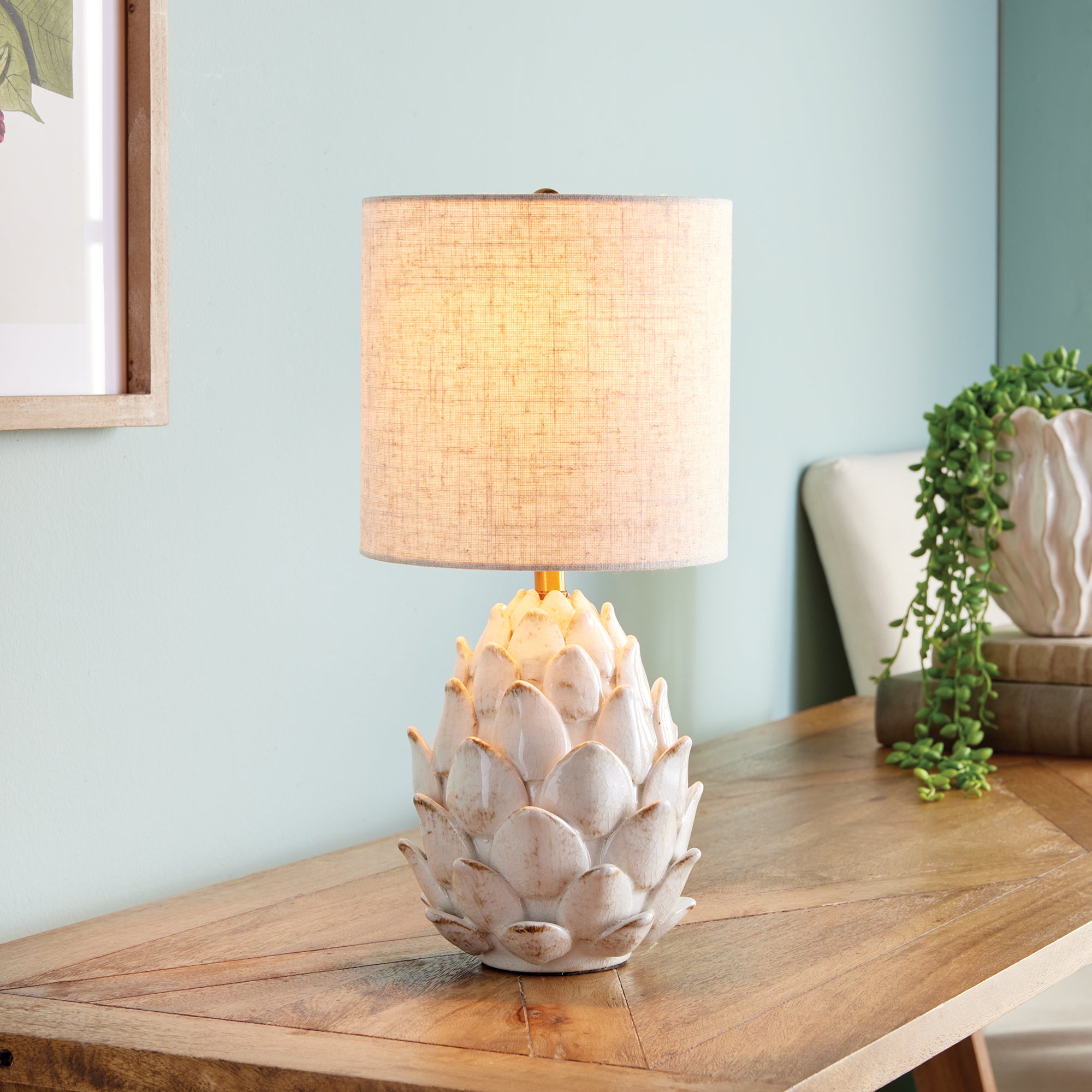 Devan Lamp